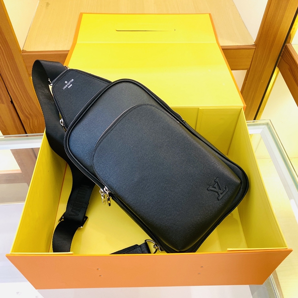 ルイヴィトンバッグ背面デザイン